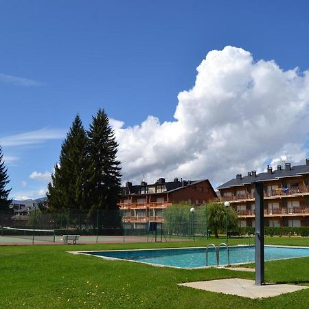 Amplio Apartamento Con Piscina En Льївія Екстер'єр фото